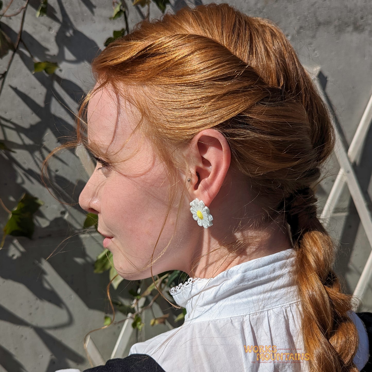 Daisy Lace | Studs | Simple and elegant