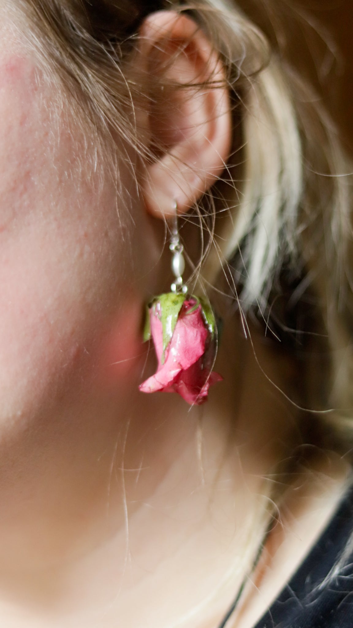 Real Rose Buds | Lever Back | Natural Elegance