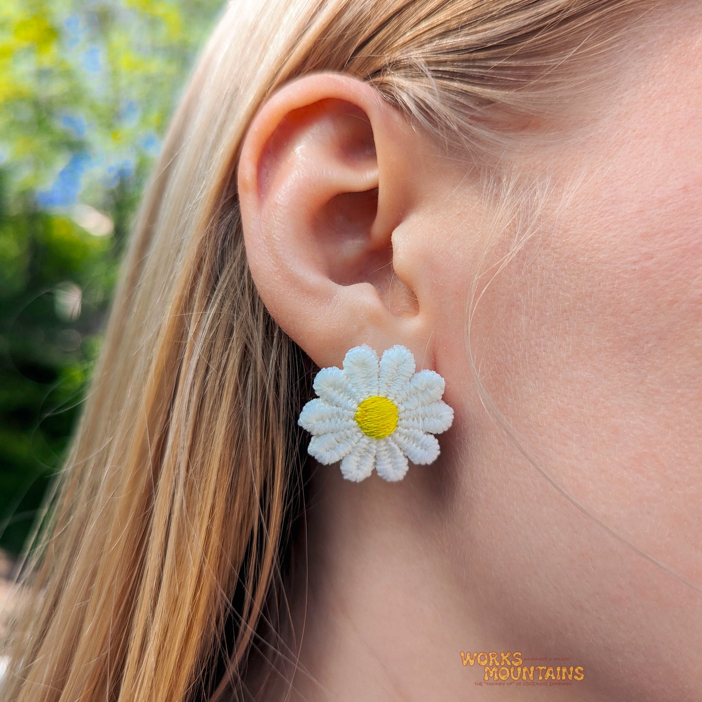 A Delicate pair of Daisy Studs