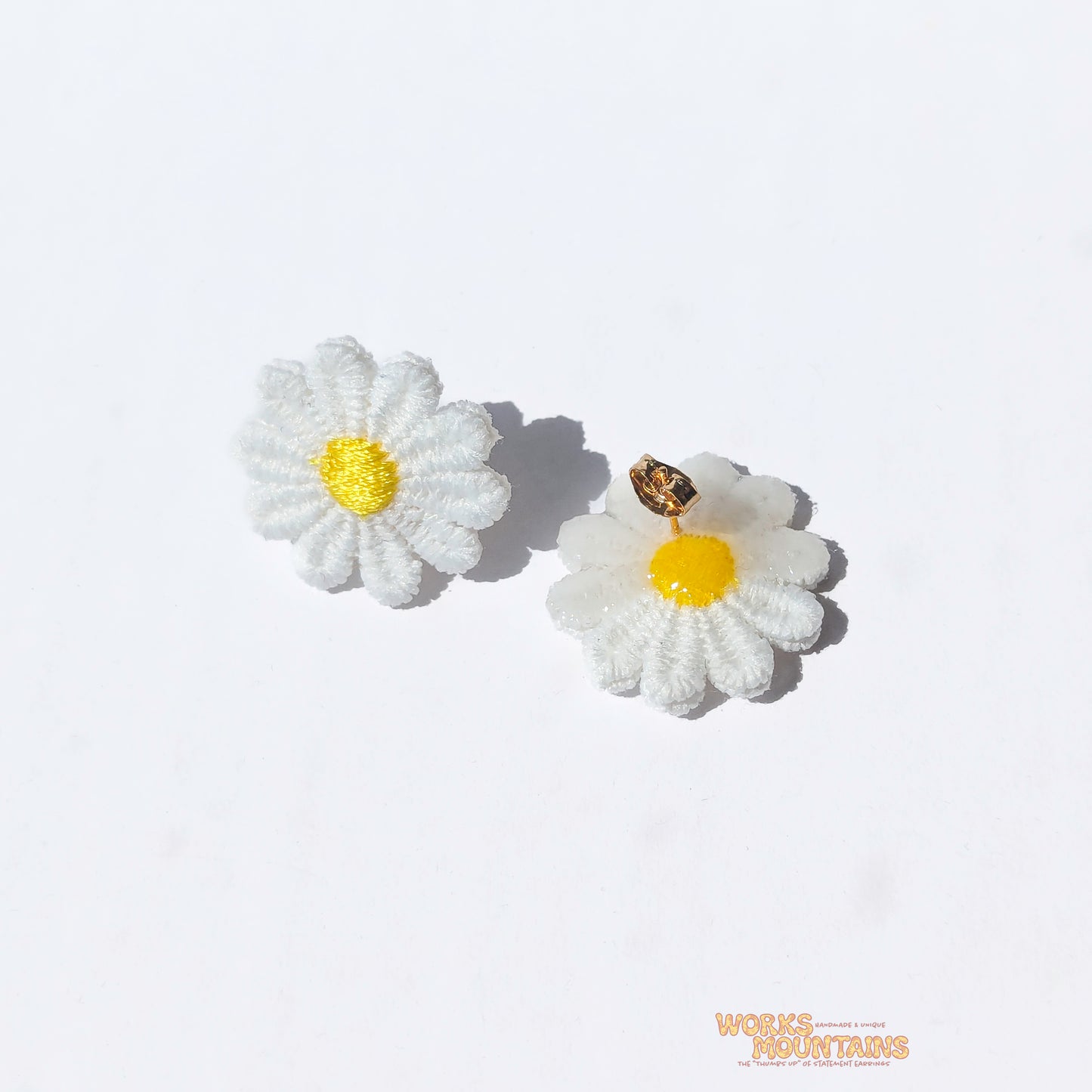 A Delicate pair of Daisy Studs